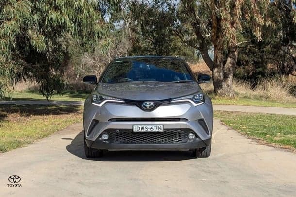 2018 Toyota C-HR Base in Silver