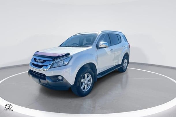 2016 Isuzu MU-X LS-T in White