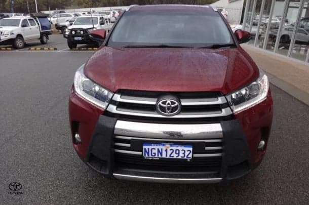 2017 Toyota Kluger GXL AWD in Red