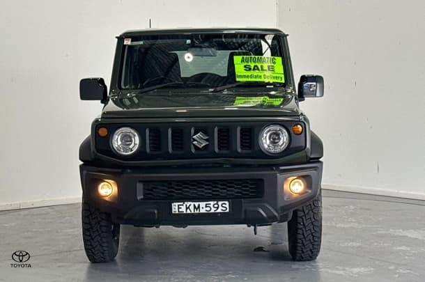 2020 Suzuki Jimny Base in Green