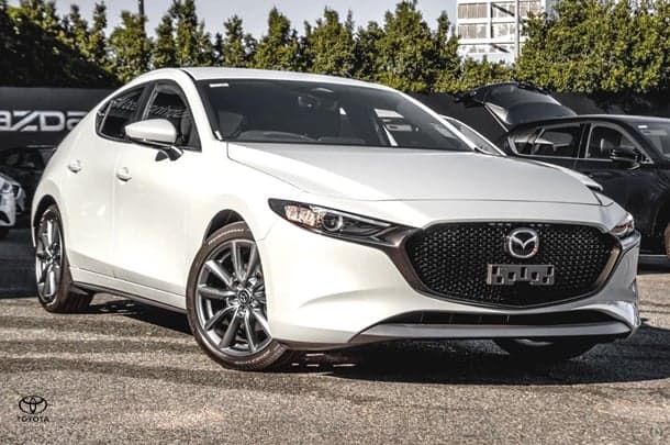 2025 Mazda 3 G20 Evolve in White