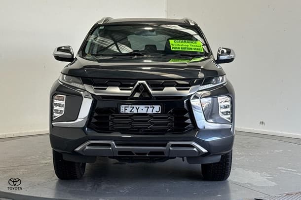 2024 Mitsubishi Pajero Sport GLS in Grey