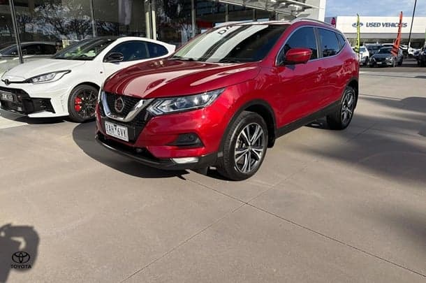 2021 Nissan QASHQAI ST-L in Red