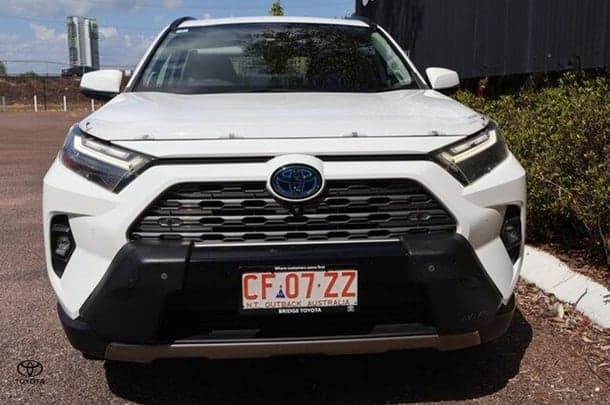 2022 Toyota RAV4 Cruiser in White
