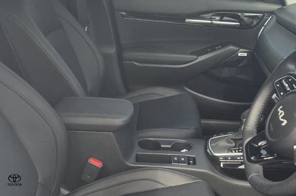 2025 Kia Seltos GT-Line in White