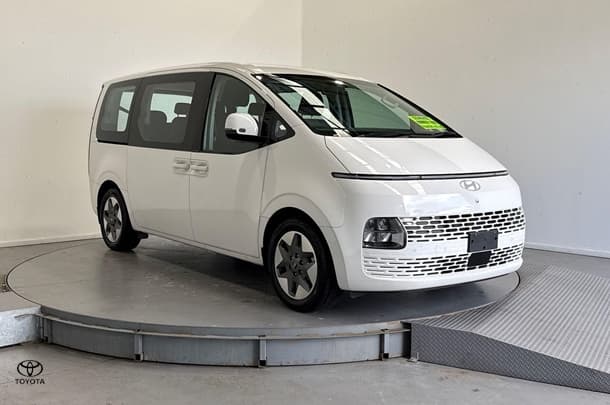 2024 Hyundai STARIA Base in White
