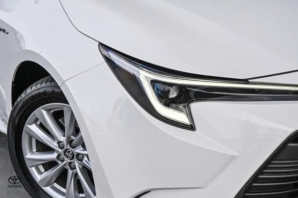 2025 Toyota Corolla Ascent Sport Hybrid in White