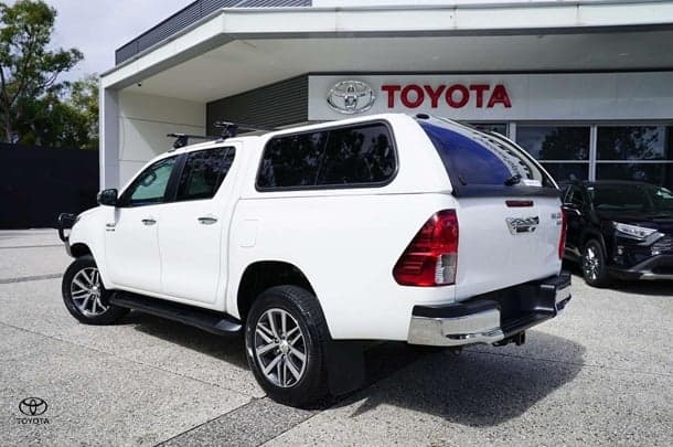 2019 Toyota Hilux SR5 in White