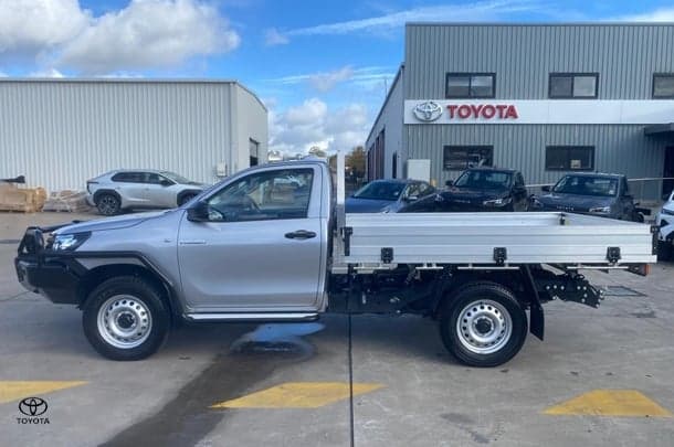 2025 Toyota Hilux Workmate in Silver