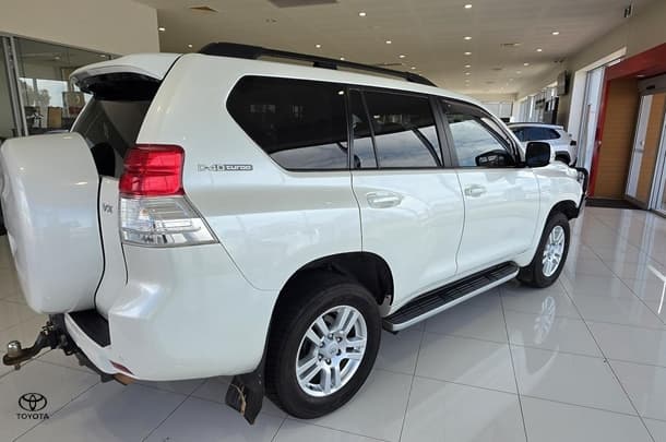 2010 Toyota Landcruiser Prado VX in White