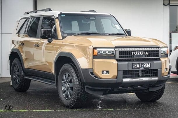 2026 Toyota Landcruiser Prado Altitude in Gold