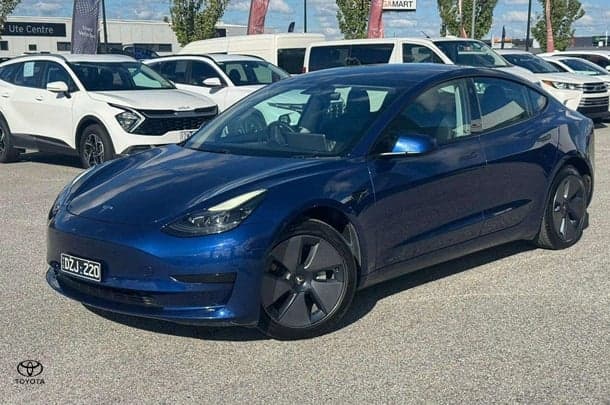 2022 Tesla Model 3 Rear-Wheel Drive in Blue