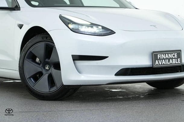 2021 Tesla Model 3 Rear-Wheel Drive in White