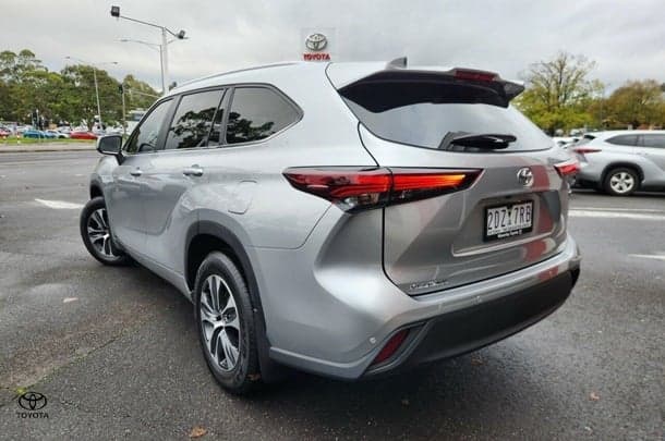 2025 Toyota Kluger GXL in Silver