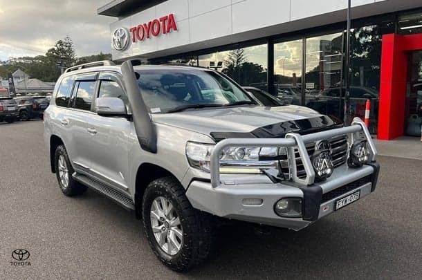 2016 Toyota Landcruiser Sahara in Silver