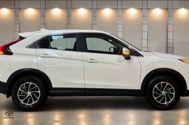2023 Mitsubishi Eclipse Cross ES in White