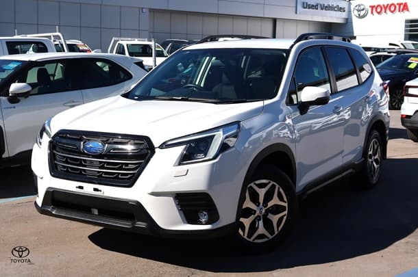 2024 Subaru Forester 2.5i in White
