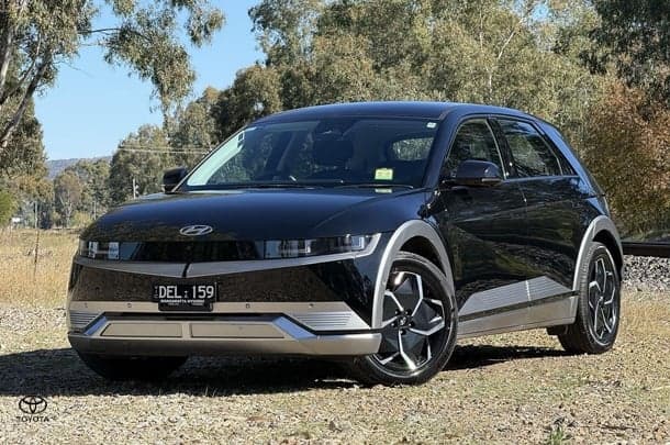 2024 Hyundai IONIQ 5 Base in Black