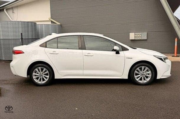 2023 Toyota Corolla Ascent Sport Hybrid in White