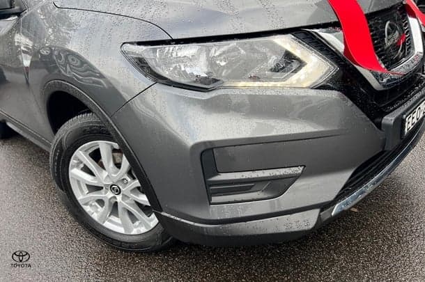 2019 Nissan X-TRAIL ST in Grey