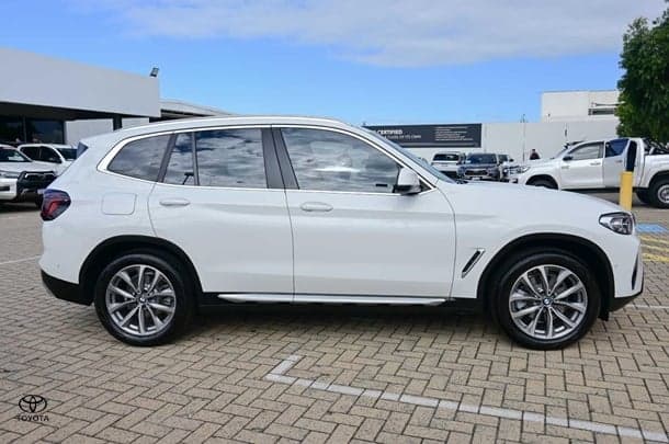 2022 BMW X3 sDrive20i in White