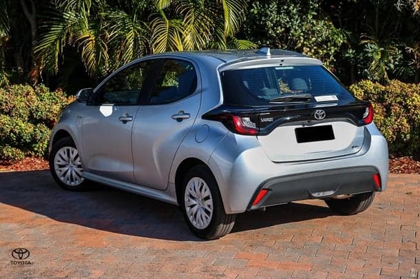 2024 Toyota Yaris Ascent Sport in Silver