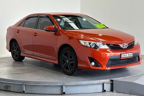 2014 Toyota Camry RZ in Orange