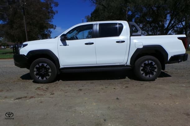 2025 Toyota Hilux SR5 48V in White