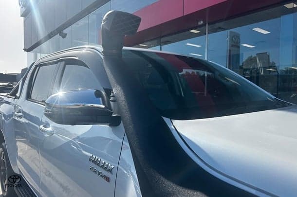 2023 Toyota Hilux SR5 in White