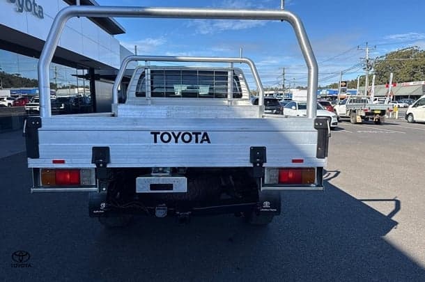 2019 Toyota Hilux SR in White