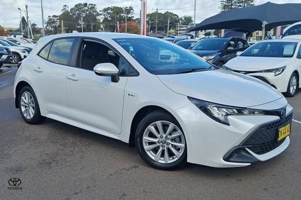 2025 Toyota Corolla Ascent Sport in White