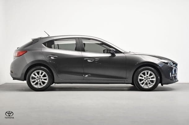 2018 Mazda 3 Maxx Sport in Black