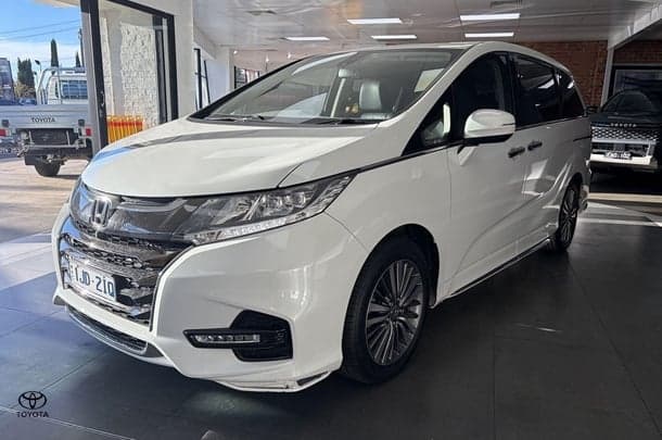 2019 Honda Odyssey VTi-L in White