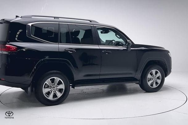 2024 Toyota Landcruiser VX in Black