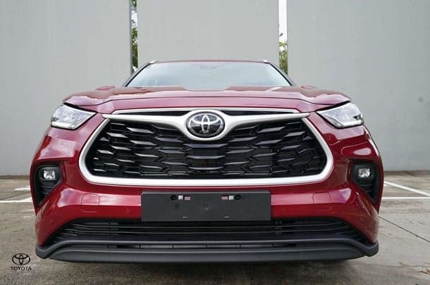 2025 Toyota Kluger GXL AWD in Red