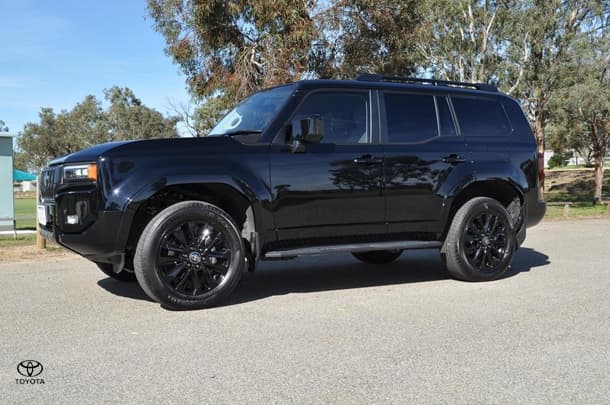 2025 Toyota Landcruiser Prado VX in Black