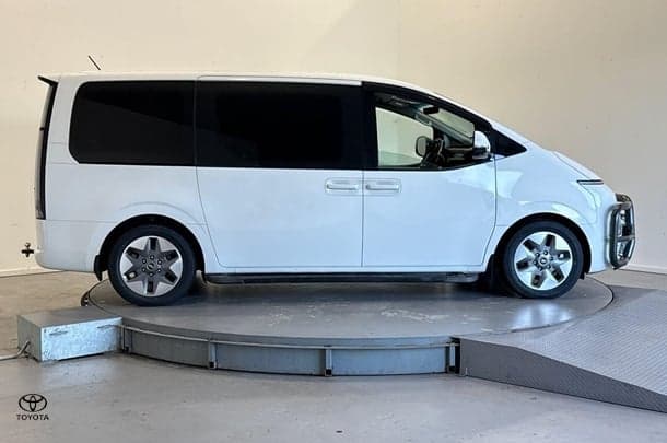 2023 Hyundai STARIA Base in White
