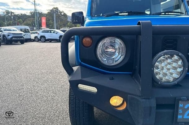 2021 Suzuki Jimny Base in Blue