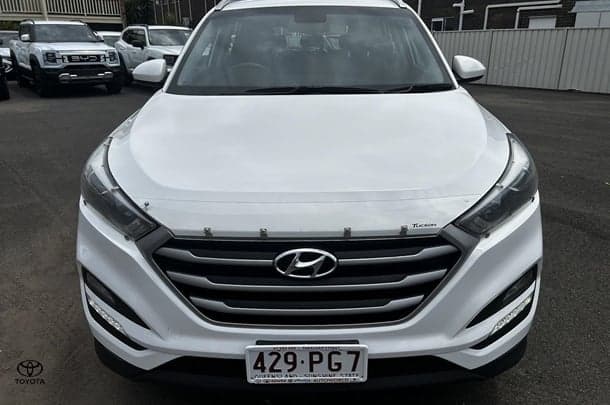 2018 Hyundai Tucson Active in White