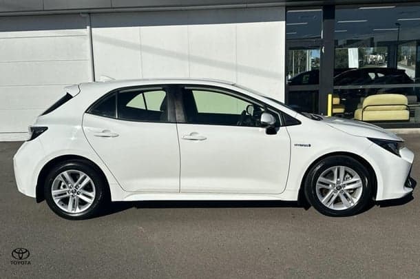 2020 Toyota Corolla Ascent Sport Hybrid in White