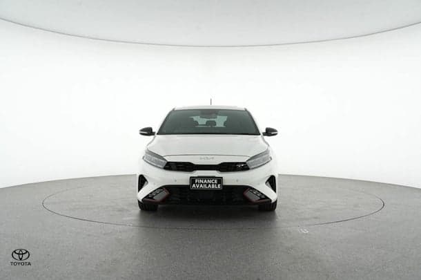 2022 Kia Cerato GT in White