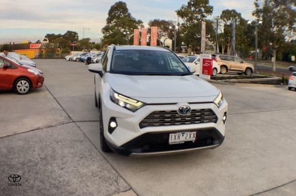 2023 Toyota RAV4 GXL-2WD in White