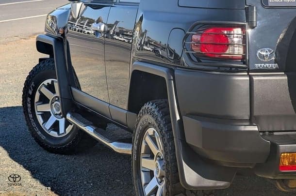 2013 Toyota FJ Cruiser FJ Cruiser in Two Tone Black