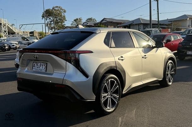 2023 Toyota bZ4X Base in Silver