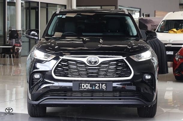 2025 Toyota Kluger GXL AWD in Black