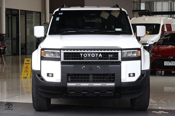 2025 Toyota Landcruiser Prado GXL in White