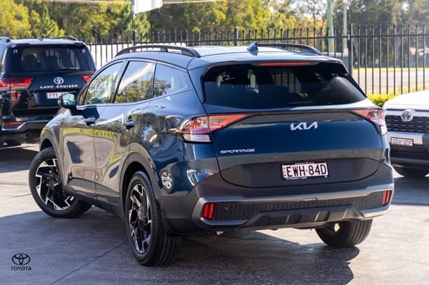 2022 Kia Sportage SX+ in Blue