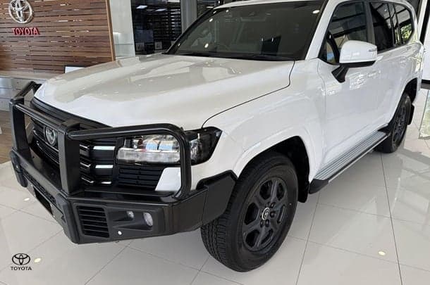 2024 Toyota Landcruiser GXL in White
