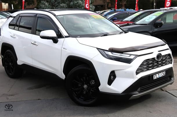 2024 Toyota RAV4 Cruiser in White