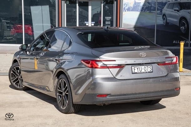 2025 Toyota Camry SL in Silver